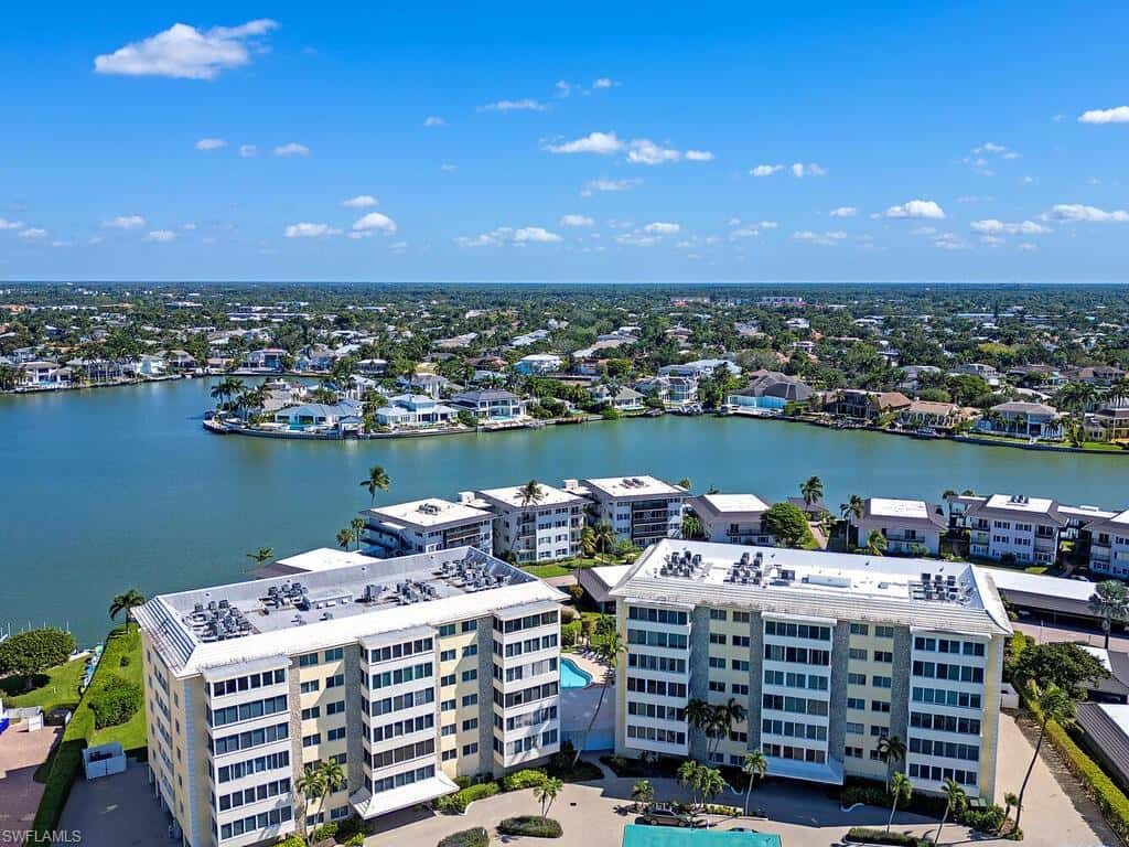 3410 Gulf Shore Blvd #202, Naples, photo 16
