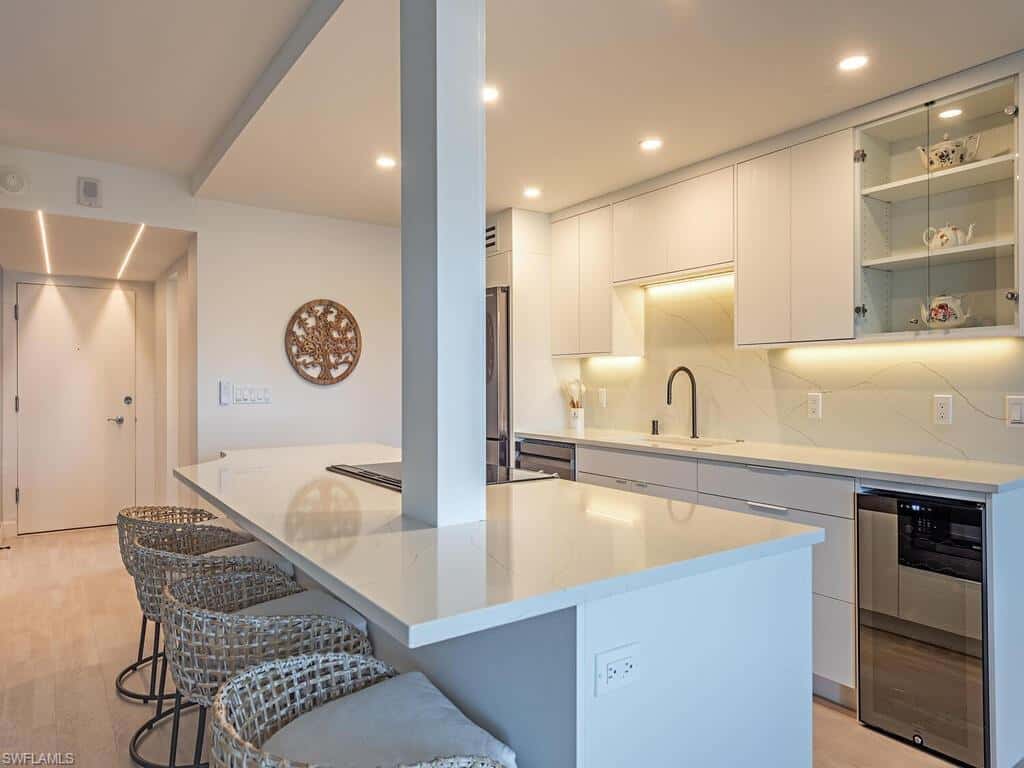 3410 Gulf Shore Blvd #202, Naples, photo 5