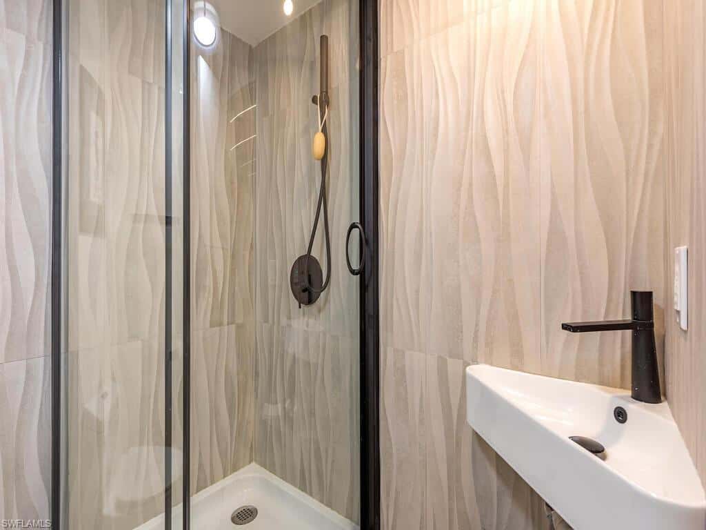3410 Gulf Shore Blvd #202, Naples, photo 10