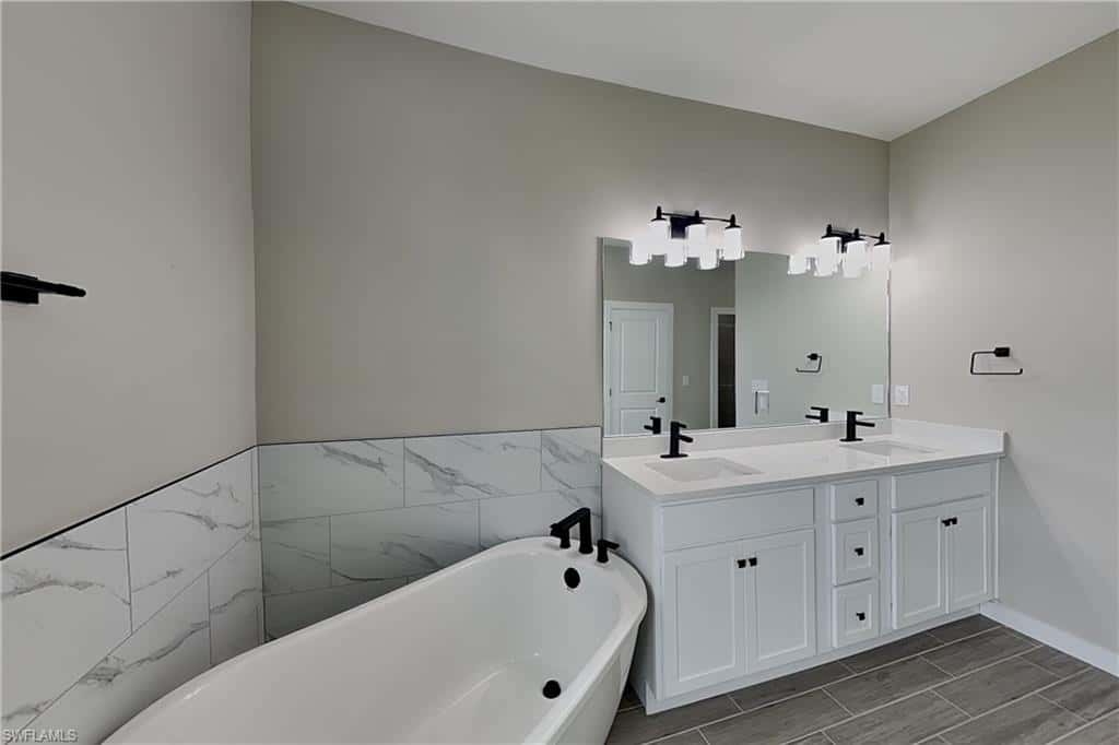 16387 Alcira Cir, Punta Gorda, photo 9