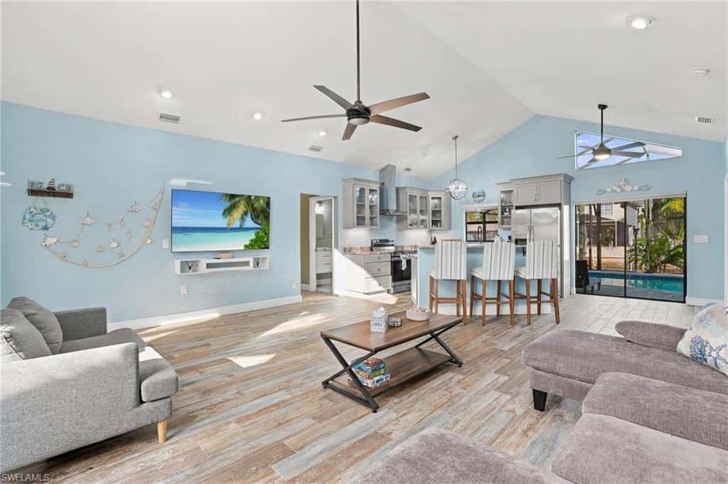 323 Washington Ct, Fort Myers Beach, photo 7