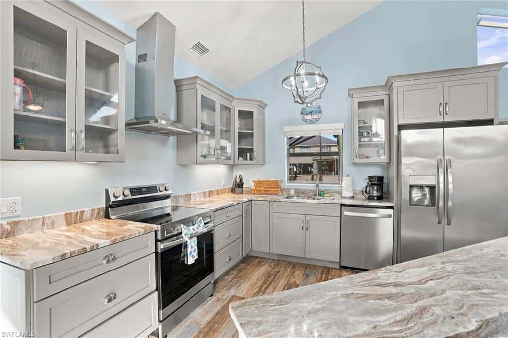 323 Washington Ct, Fort Myers Beach, photo 10