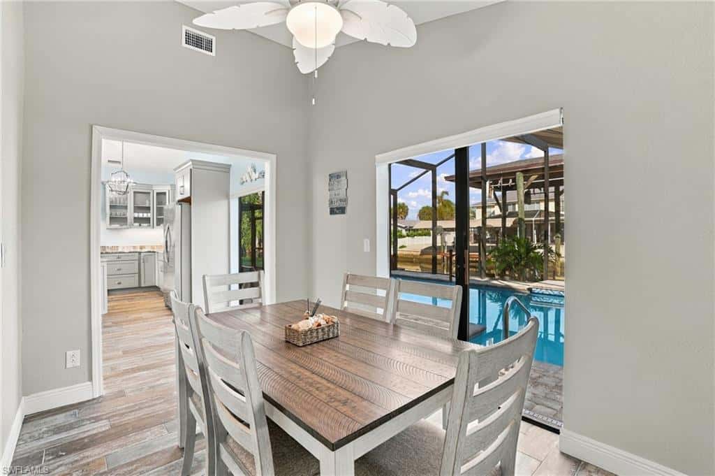 323 Washington Ct, Fort Myers Beach, photo 11
