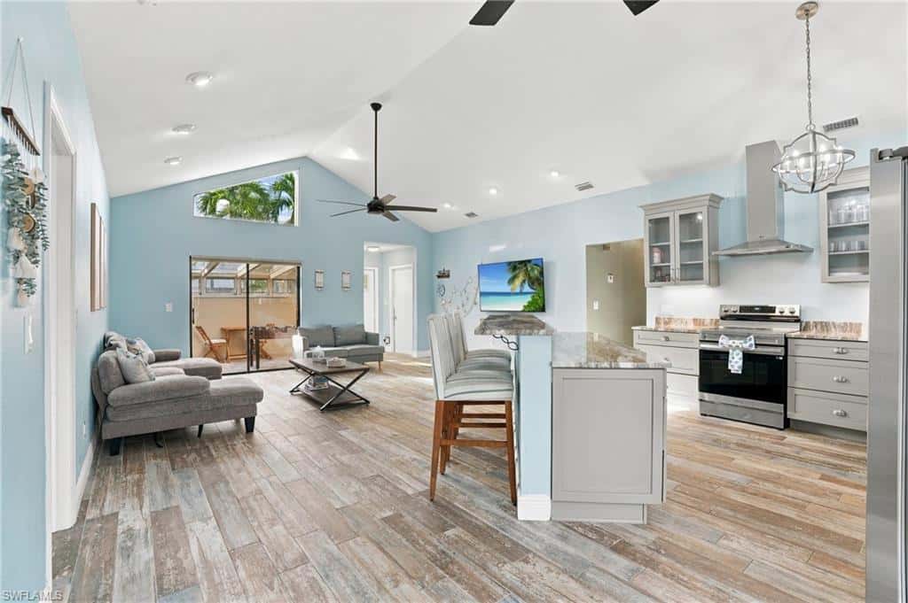 323 Washington Ct, Fort Myers Beach, photo 8