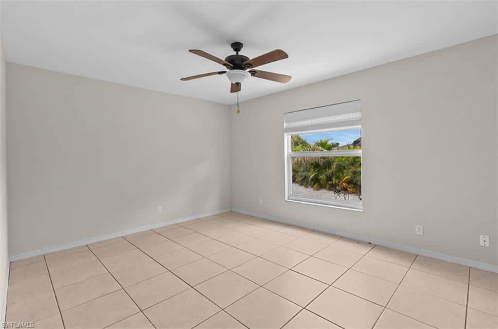 1040 Bay Harbor Dr, Englewood, photo 8