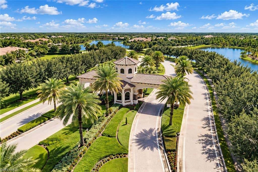 2759 Cinnamon Bay Cir, Naples, photo 31