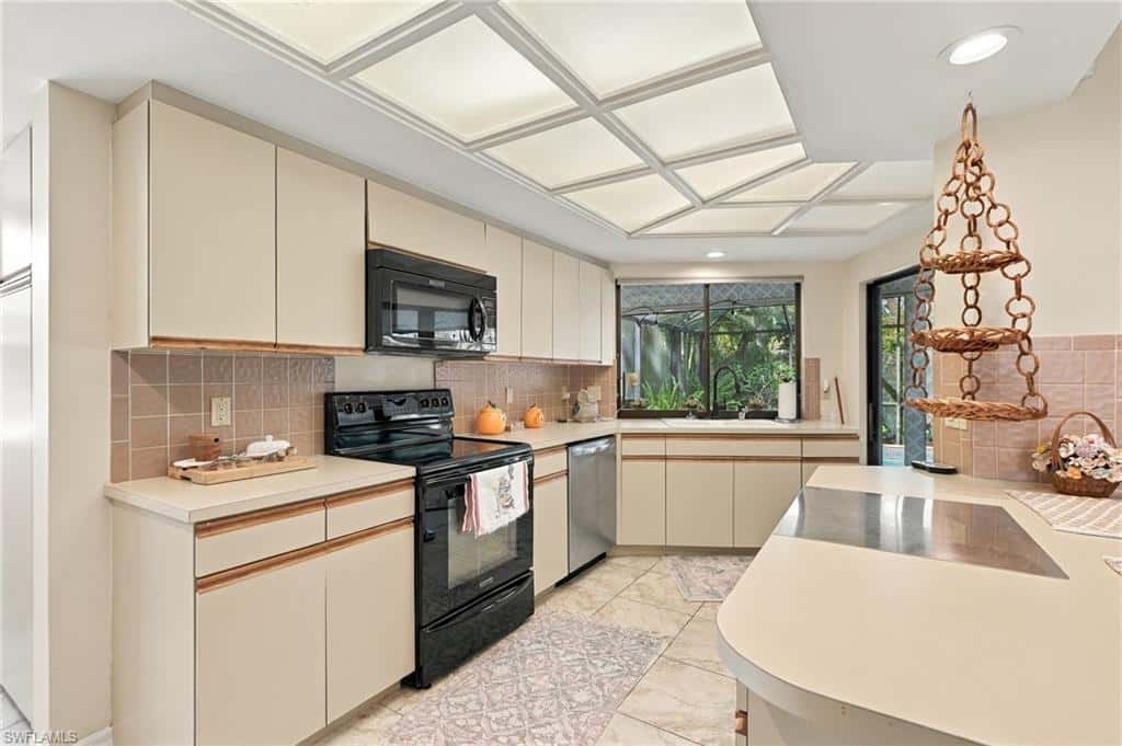 13055 White Violet Dr, Naples, photo 12