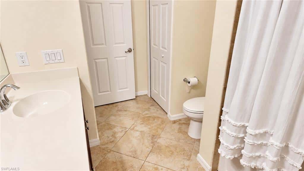 2703 Blossom Way, Naples, photo 16