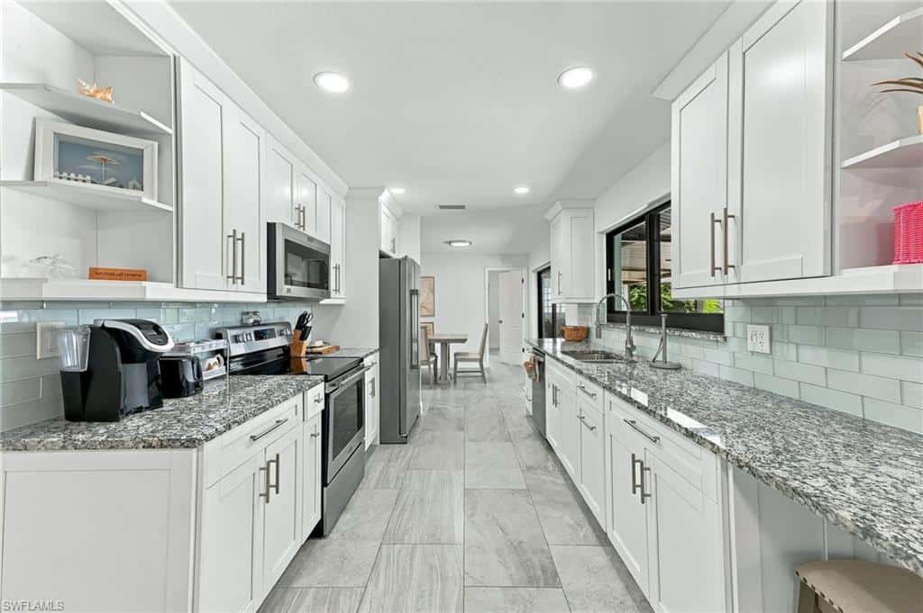 1928 15th Ter, Cape Coral, photo 16