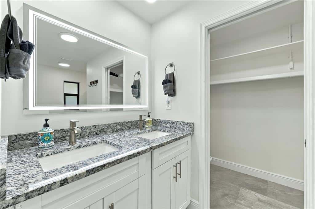 1928 15th Ter, Cape Coral, photo 30