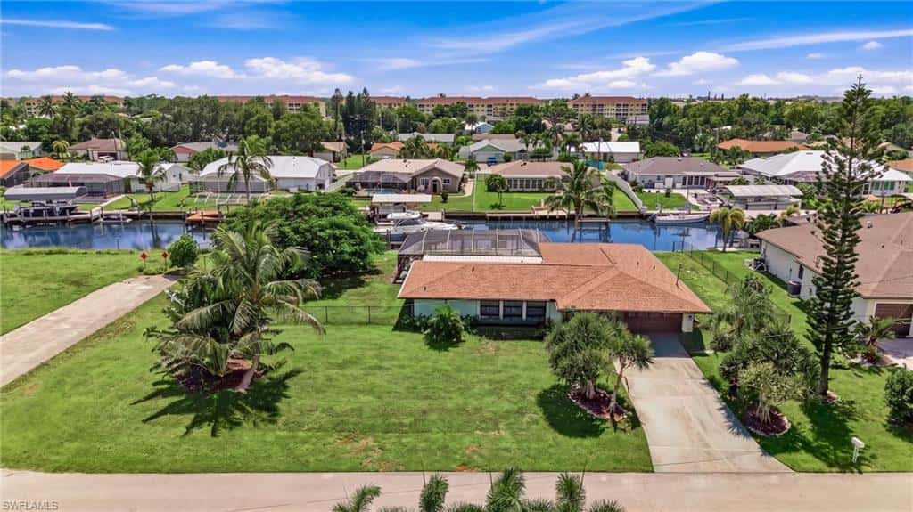 1928 15th Ter, Cape Coral, photo 58