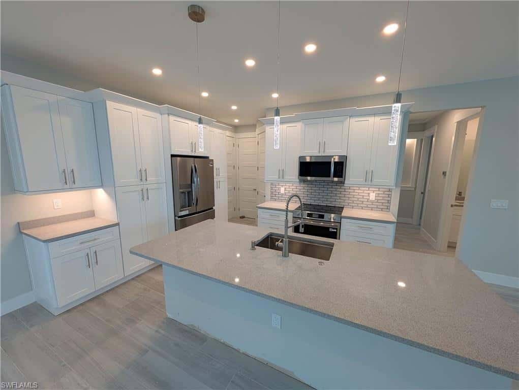 155 Aviation Pkwy, Cape Coral, photo 4