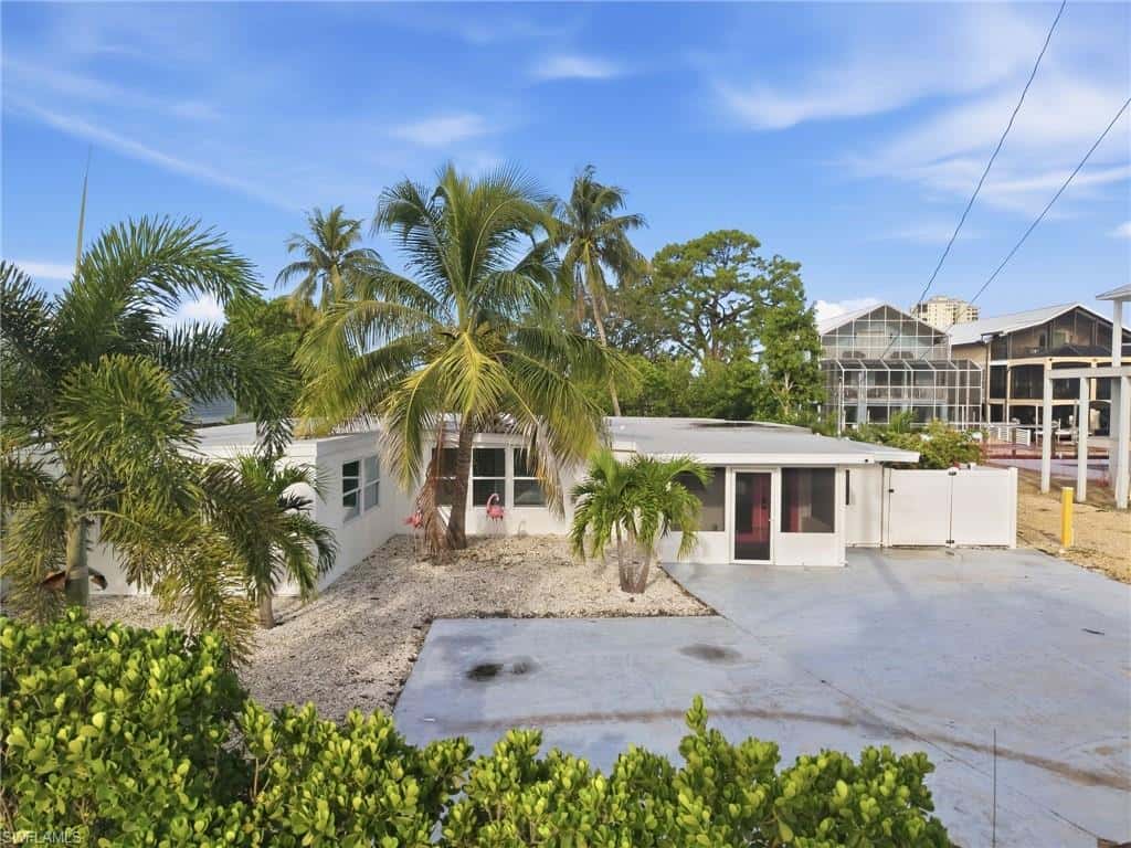 24519 Dolphin St, Bonita Springs, photo 7