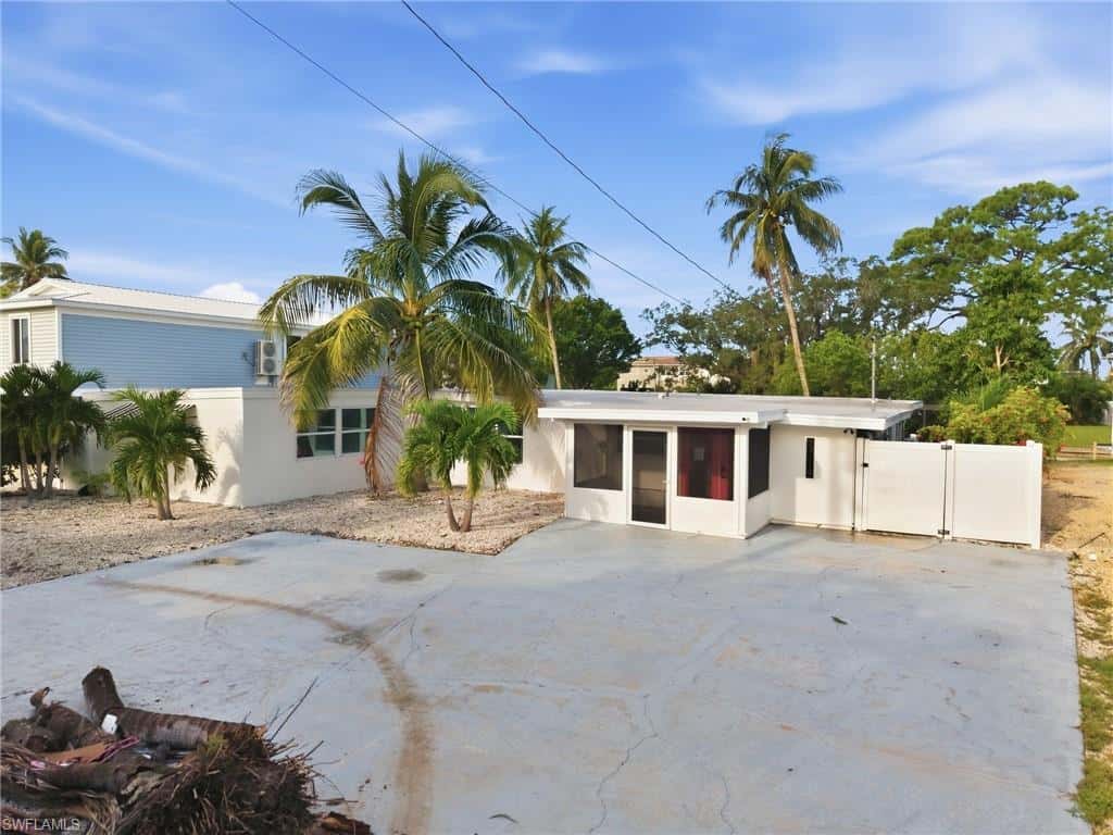 24519 Dolphin St, Bonita Springs, photo 8