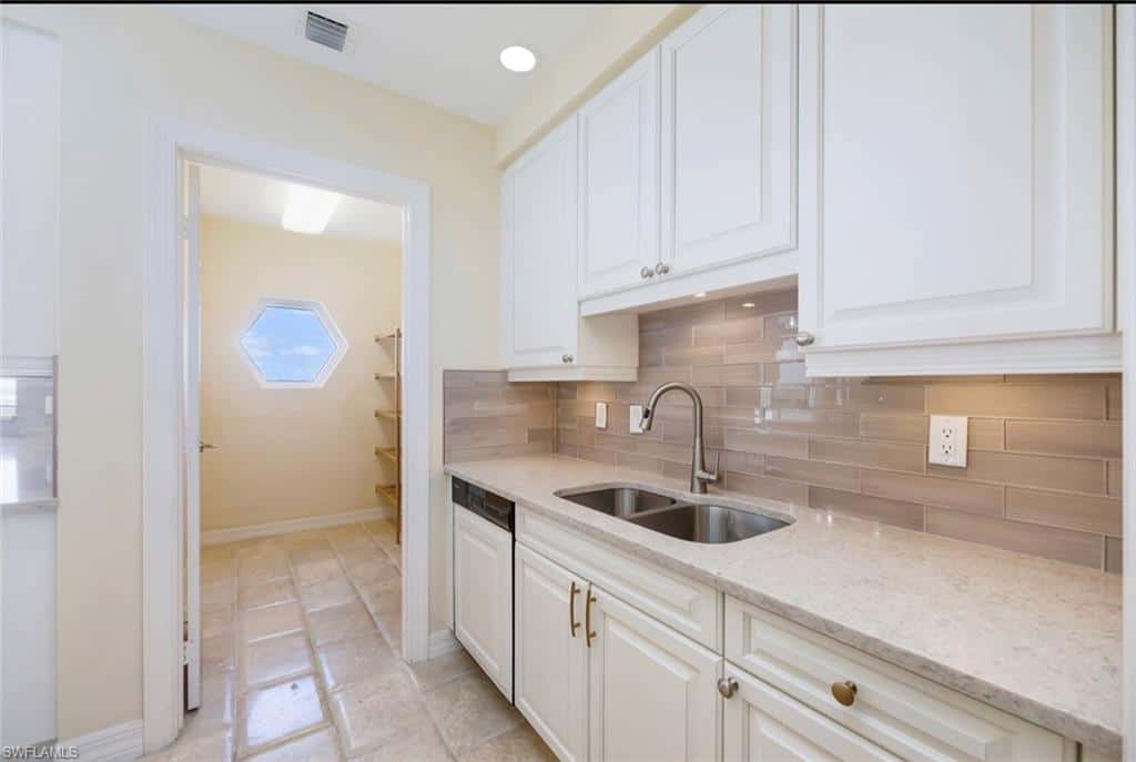 7575 Pelican Bay Blvd #1808, Naples, photo 12