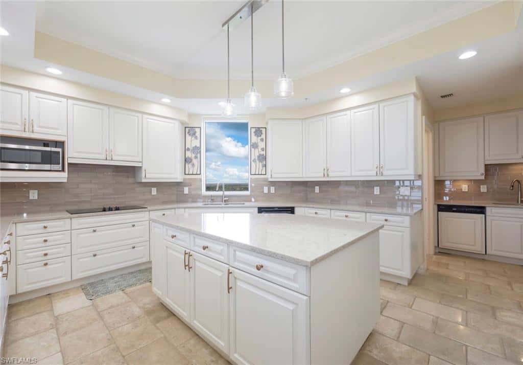 7575 Pelican Bay Blvd #1808, Naples, photo 9
