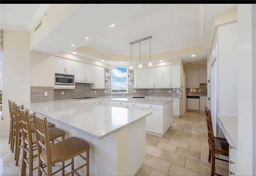 7575 Pelican Bay Blvd #1808, Naples, photo 10