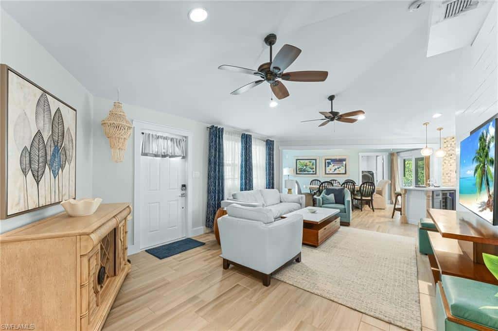 9792 Tonya Ct, Bonita Springs, photo 6