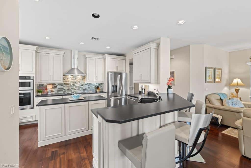 5075 Yacht Harbor Dr #103, Naples, photo 9