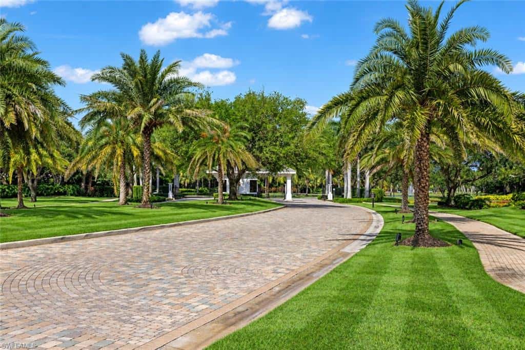 5075 Yacht Harbor Dr #103, Naples, photo 38