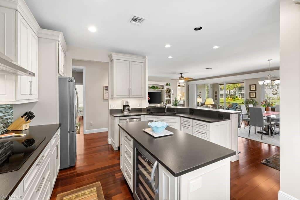 5075 Yacht Harbor Dr #103, Naples, photo 11