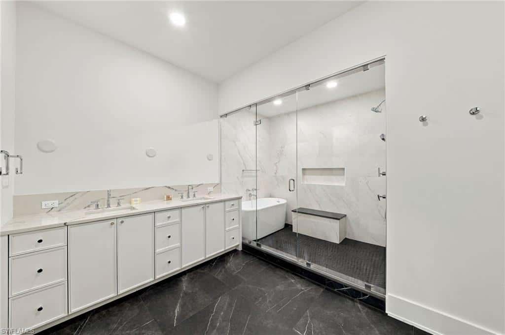 82 9th St #205, Naples, photo 16