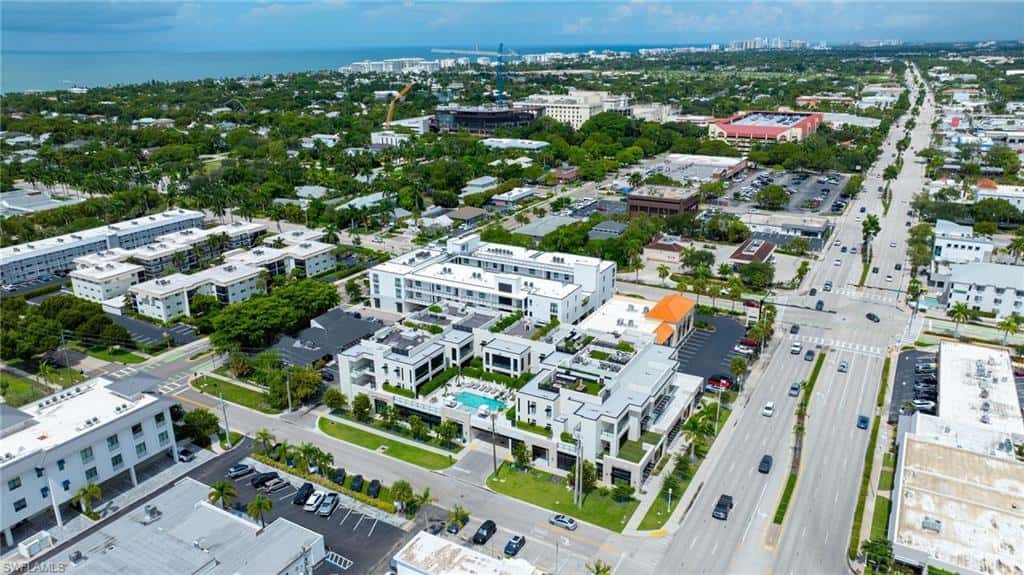 82 9th St #205, Naples, photo 37