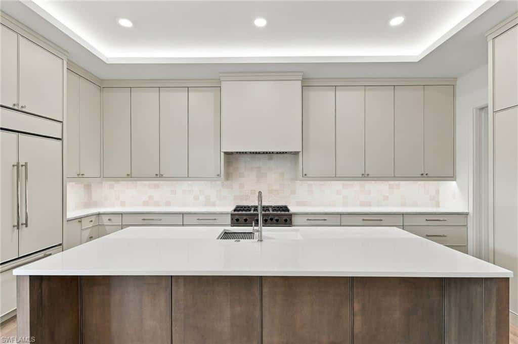 82 9th St #205, Naples, photo 11