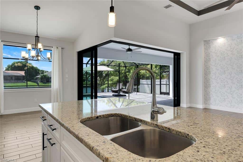 2126 2nd St, Cape Coral, photo 17