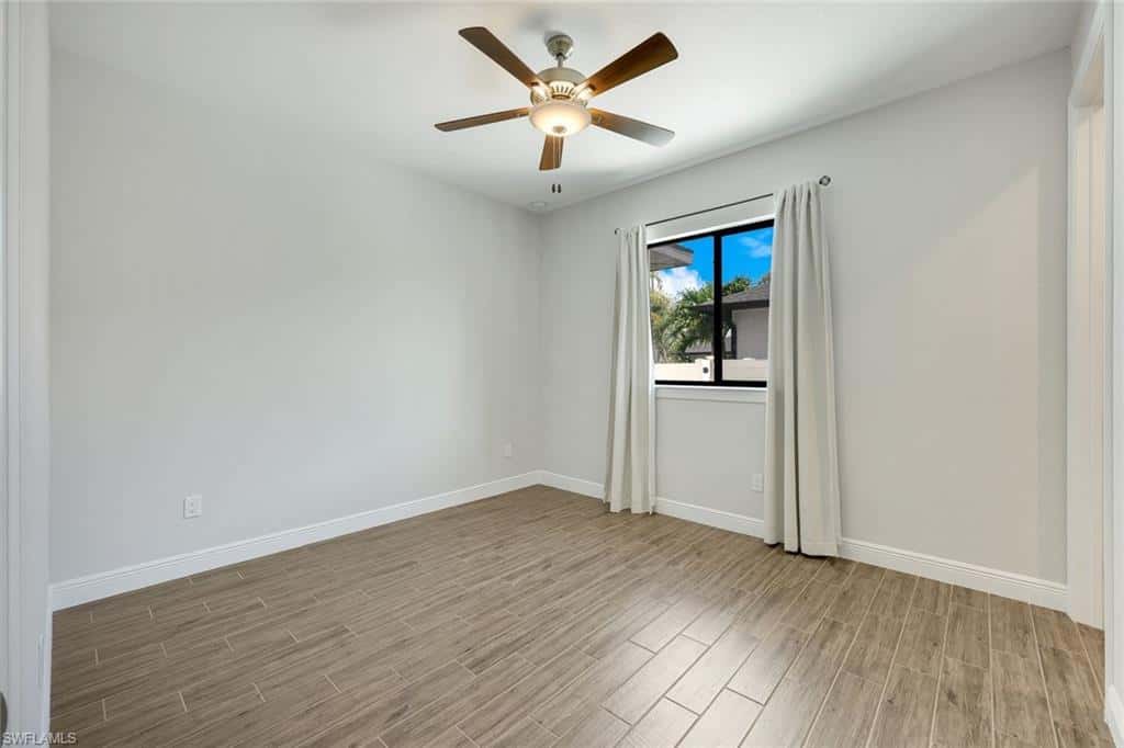 2126 2nd St, Cape Coral, photo 32