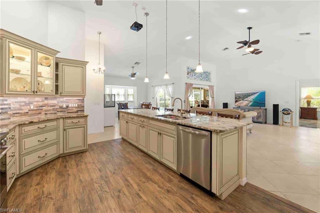 28910 Winthrop Cir, Bonita Springs, photo 8