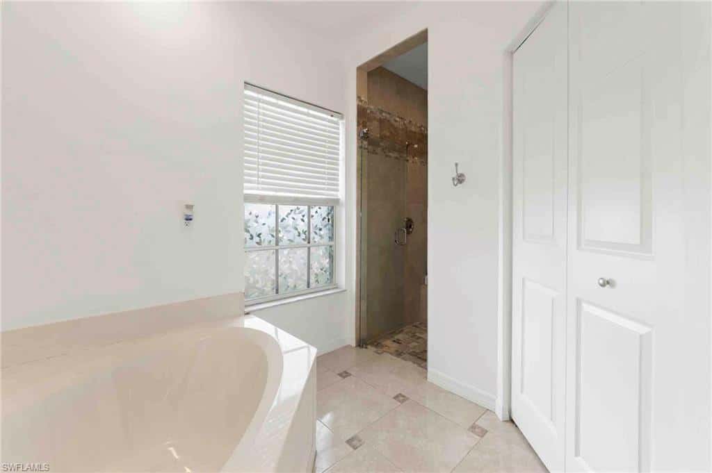 28910 Winthrop Cir, Bonita Springs, photo 21