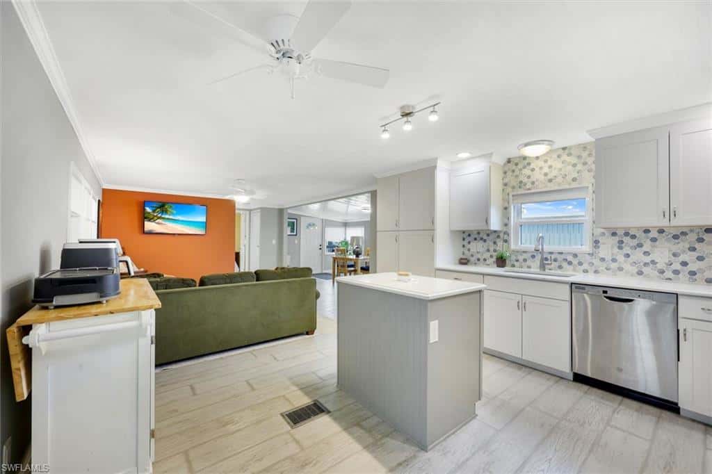 27365 Joann Dr, Bonita Springs, photo 6