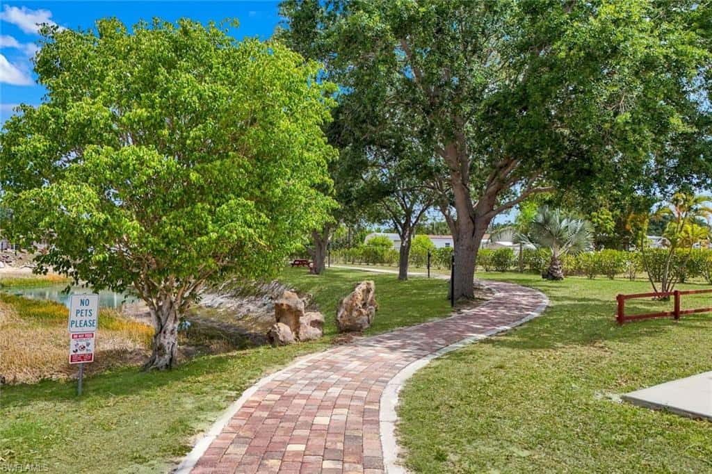 27365 Joann Dr, Bonita Springs, photo 22