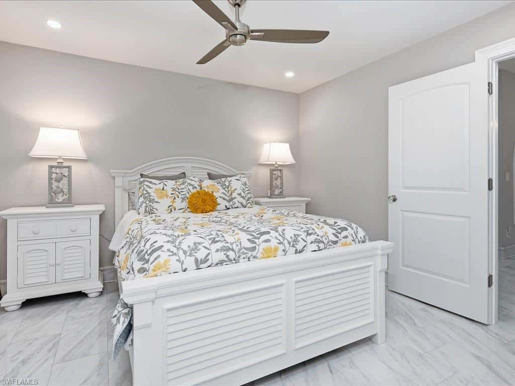 798 Wiggins Bay Dr, Naples, photo 22