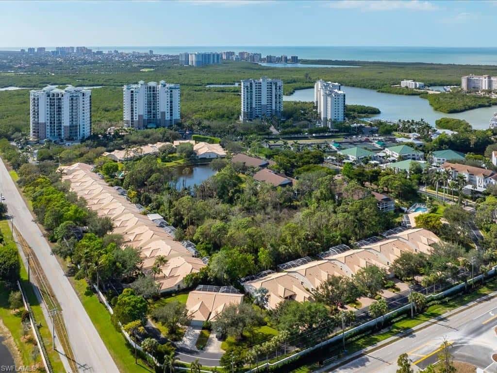 798 Wiggins Bay Dr, Naples, photo 36