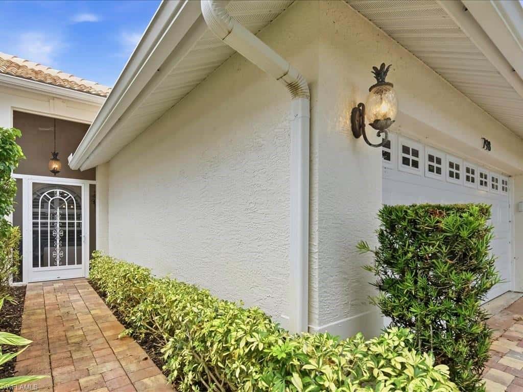 798 Wiggins Bay Dr, Naples, photo 34