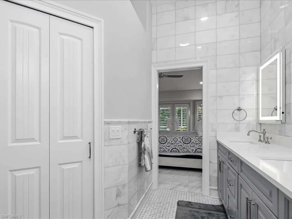798 Wiggins Bay Dr, Naples, photo 18