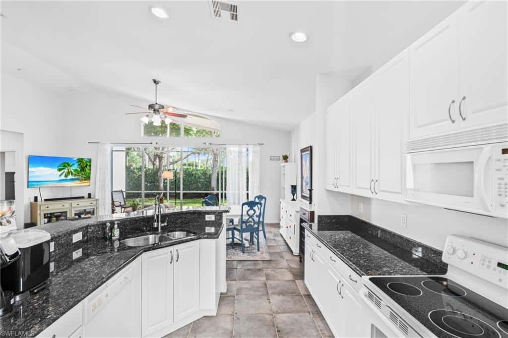 9290 Springview Loop, Estero, photo 10