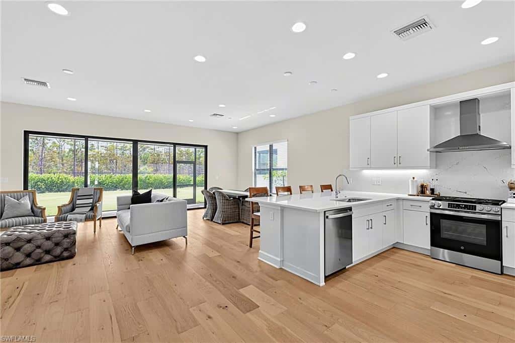 21013 Teak Tree Ter, Estero, photo 4