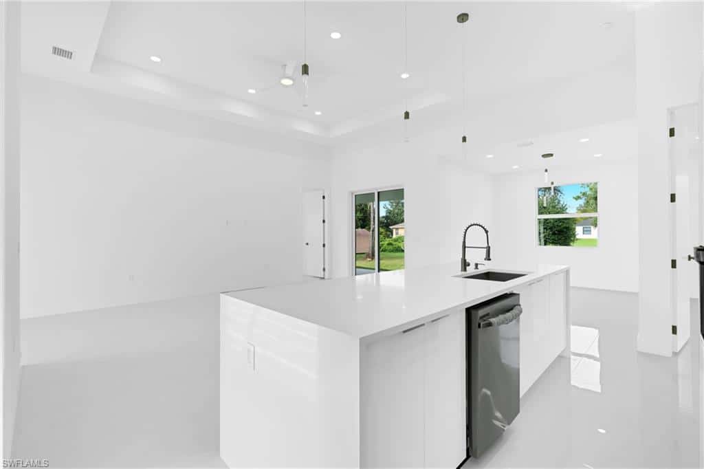 505 Prospect Ave, Lehigh Acres, photo 15