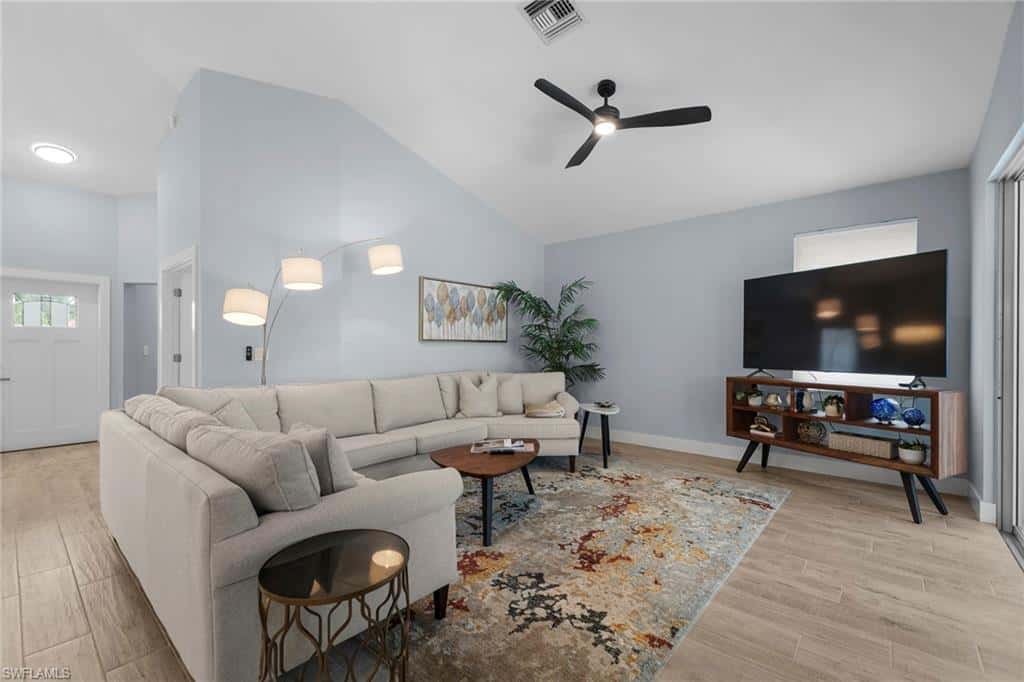 1511 Whispering Oaks Cir, Naples, photo 6