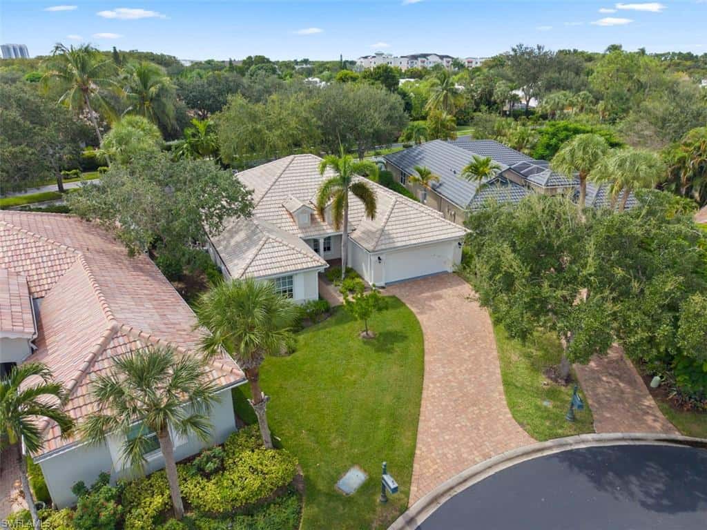1511 Whispering Oaks Cir, Naples, photo 32