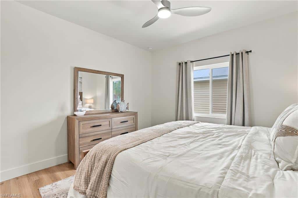 250 Pearl St, Fort Myers Beach, photo 16