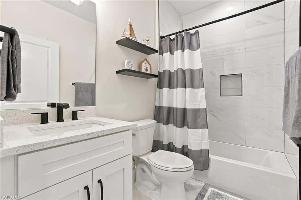 250 Pearl St, Fort Myers Beach, photo 22