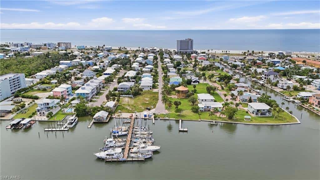 250 Pearl St, Fort Myers Beach, photo 41