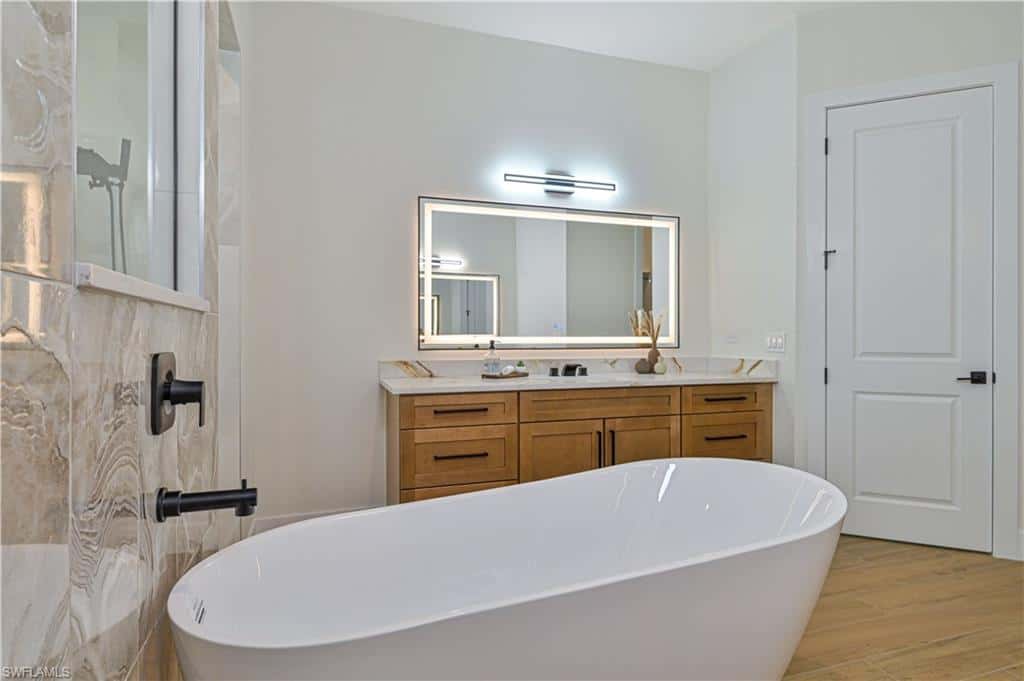 2201 Beach Pkwy, Cape Coral, photo 48