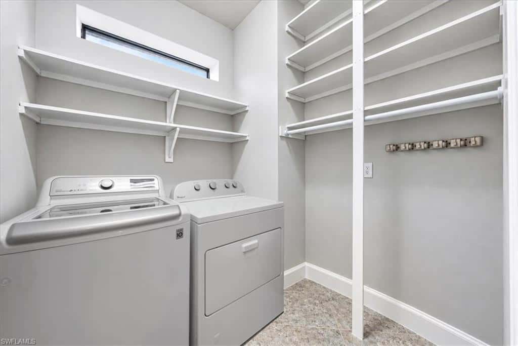 7670 Jacaranda Ln, Naples, photo 27