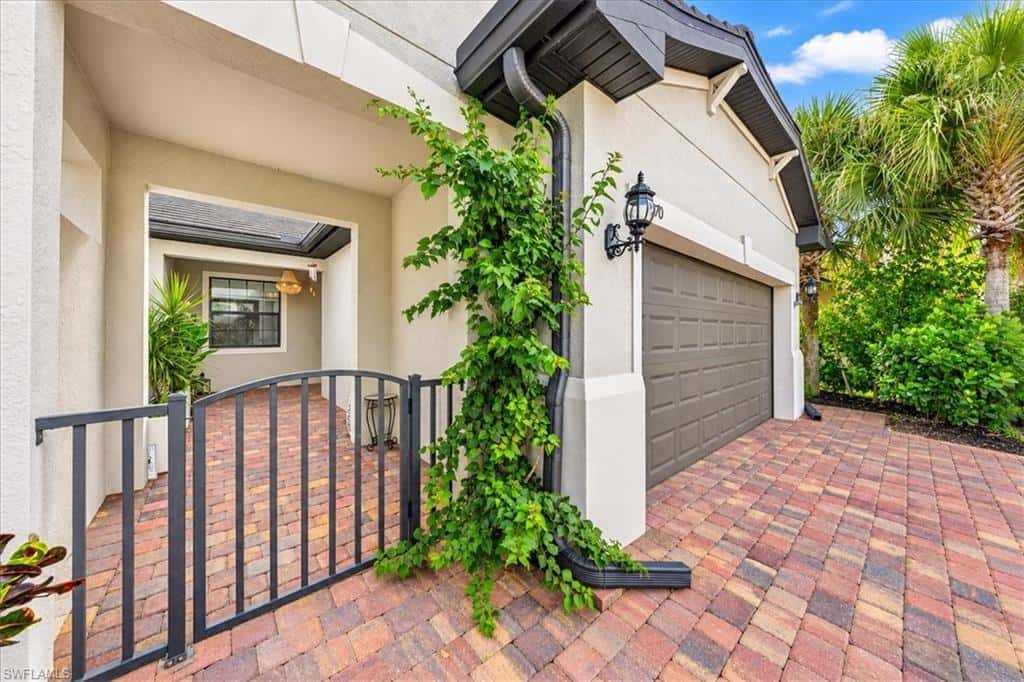 7670 Jacaranda Ln, Naples, photo 7