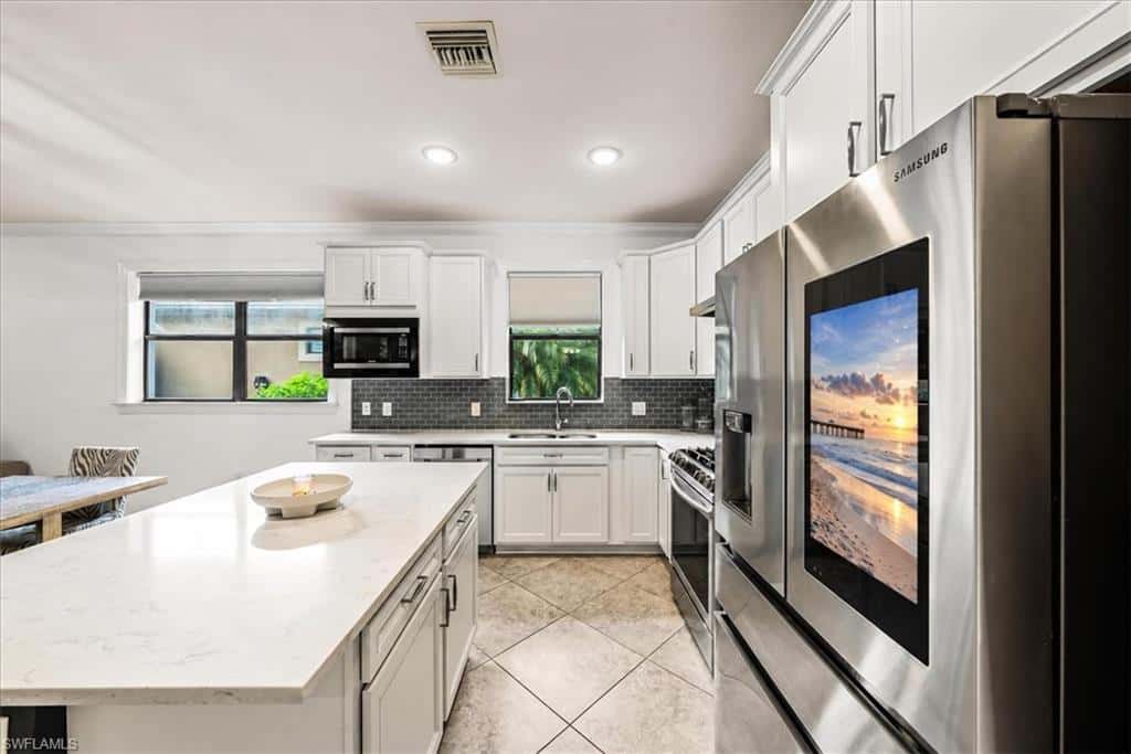 7670 Jacaranda Ln, Naples, photo 11